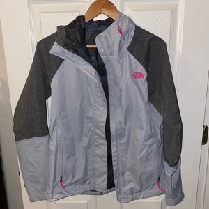 North Face windbreaker sz Small